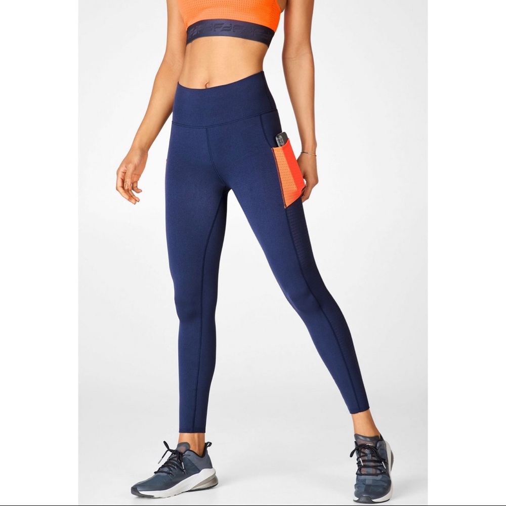 Fabletics Sculptknit Workout Leggings & Bra Set
